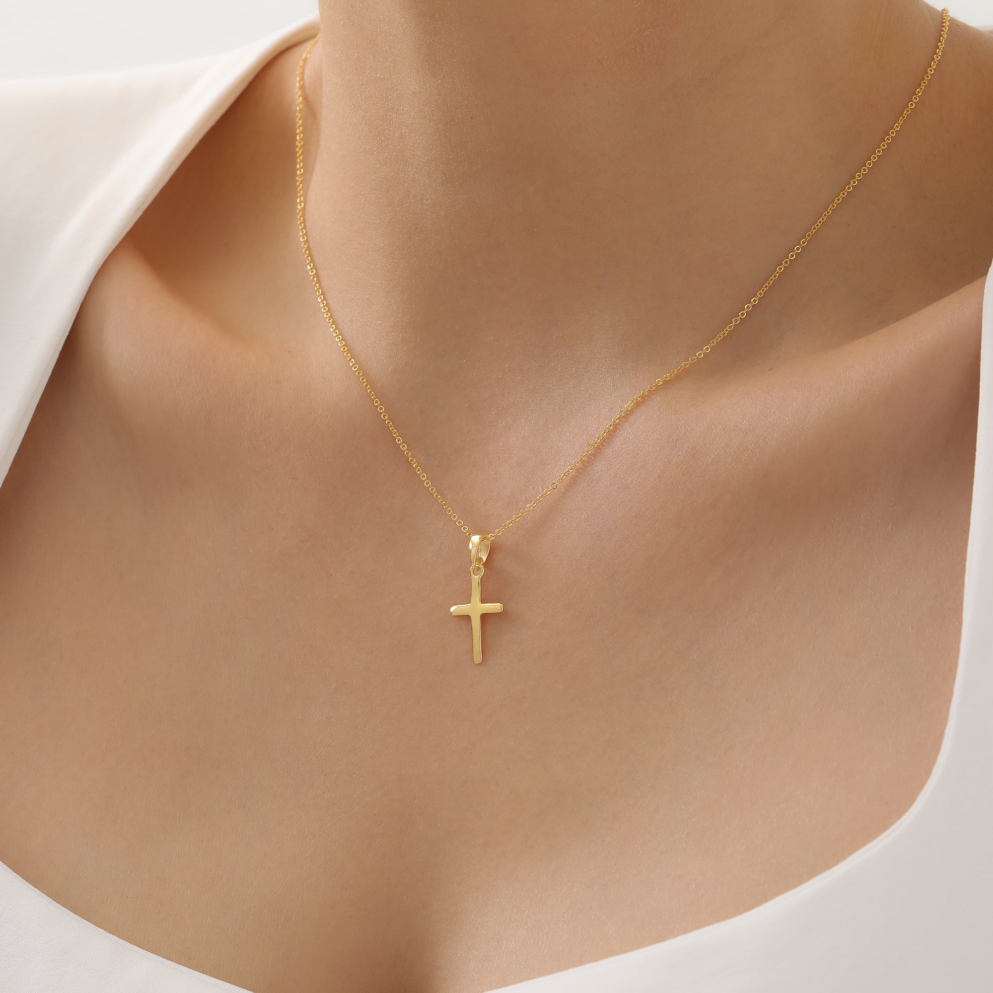 Minimalist Cross Pendant Necklace